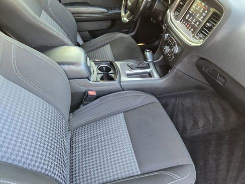 Used 2020 Dodge Charger SXT w/ Blacktop Package image 15