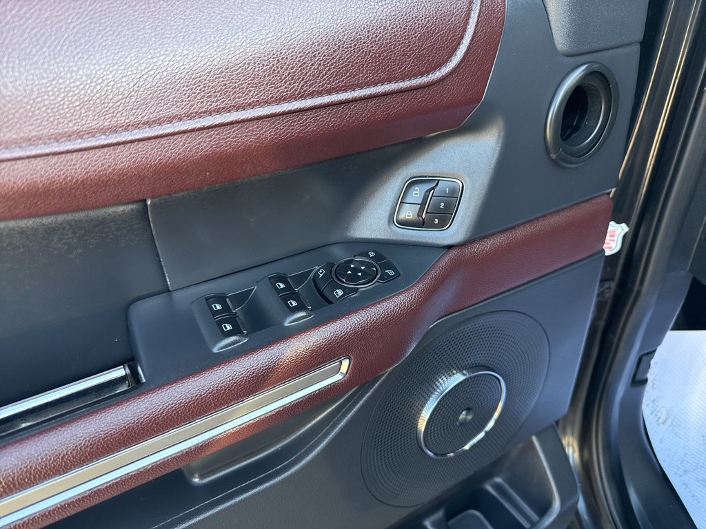 Used 2024 Ford Expedition Limited AWD/4WD image 28