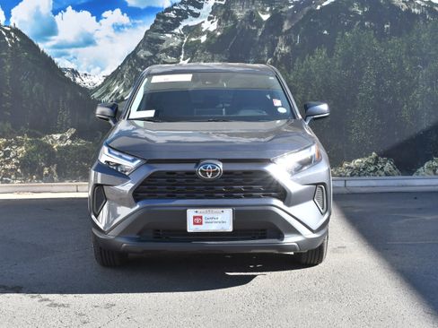 Certified 2025 Toyota RAV4 LE image 5