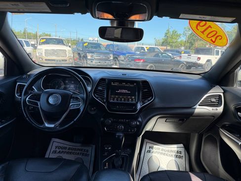 Used 2019 Jeep Cherokee High Altitude AWD/4WD image 23