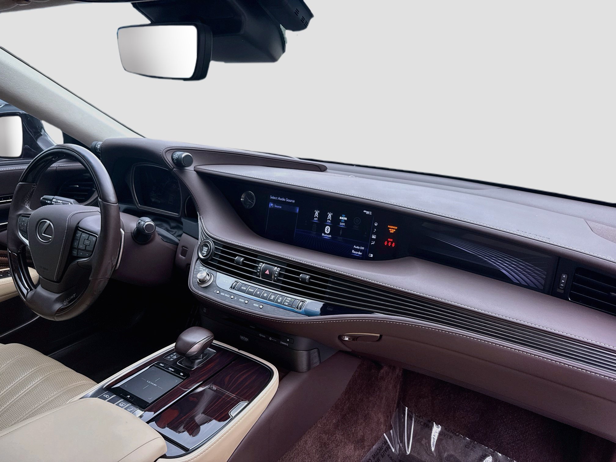 Used 2020 Lexus LS 500 w/ Interior Upgrade Package RWD image 30