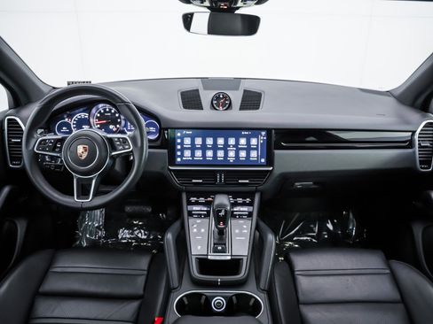 Certified 2023 Porsche Cayenne image 14