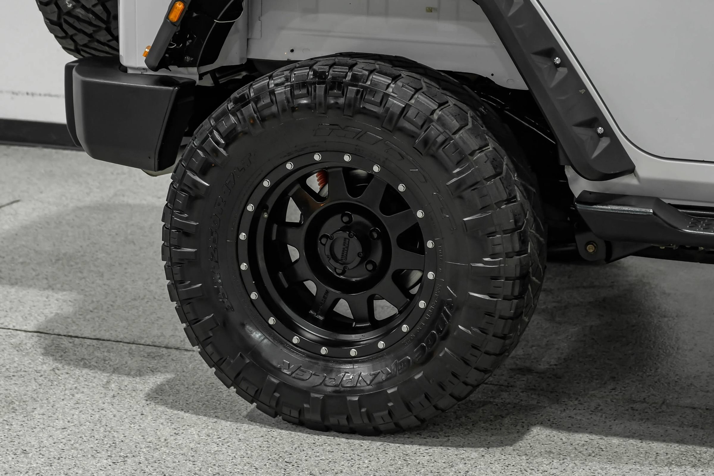 Used 2015 Jeep Wrangler Unlimited Rubicon w/ Connectivity Group AWD/4WD image 53