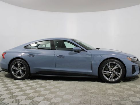 Used 2023 Audi e-tron GT Premium Plus image 46