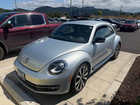 Used 2012 Volkswagen Beetle Turbo FWD image 1