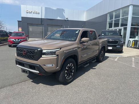 Used 2023 Nissan Frontier PRO-4X w/ Pro Convenience Package image 3