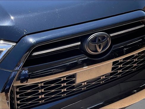 Used 2022 Toyota 4Runner Trail Special Edition AWD/4WD image 29