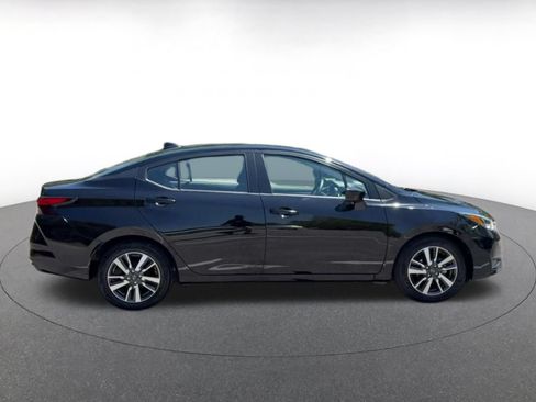 Used 2025 Nissan Versa SV FWD image 13