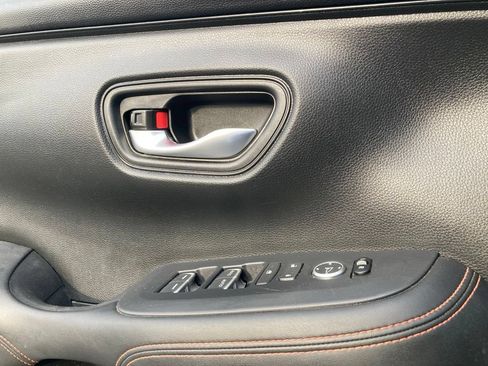 Used 2025 Honda HR-V Sport image 11