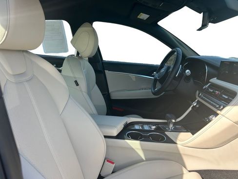 Used 2026 Genesis G70 2.5T image 15