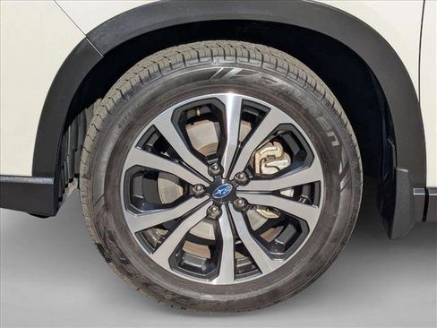 Used 2020 Subaru Forester Limited w/ Popular Package #3 image 26