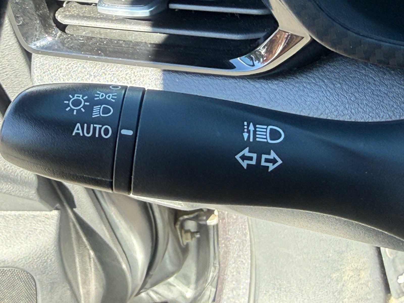 Used 2025 Nissan Sentra SV FWD image 23