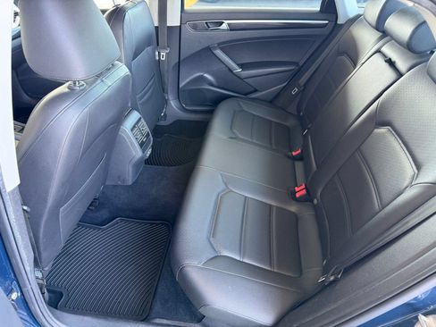 Used 2019 Volkswagen Passat 2.0T SE R-Line FWD image 28
