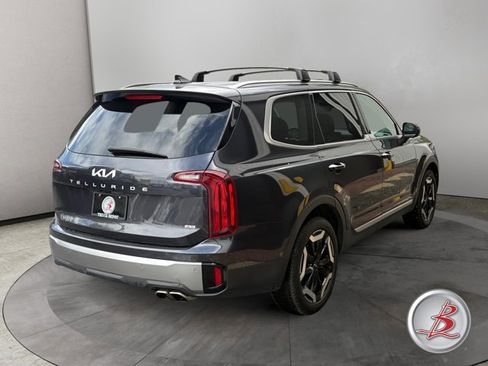 Used 2025 Kia Telluride S image 4