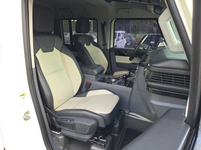 Used 2024 INEOS Grenadier Station Wagon AWD/4WD image 14