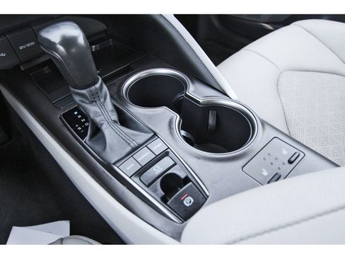 Used 2024 Toyota Camry XSE FWD image 29