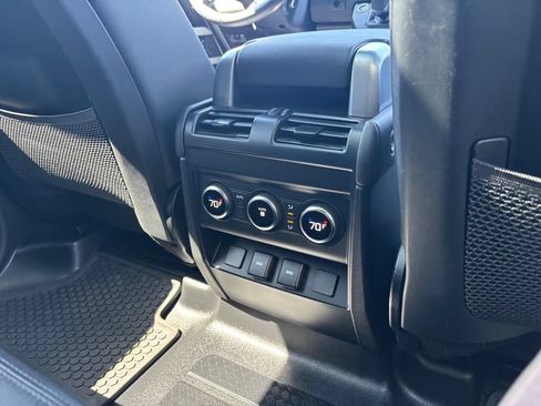Used 2024 Land Rover Defender 110 S AWD/4WD image 7