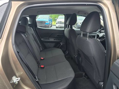 Used 2025 Nissan Kicks S FWD image 11