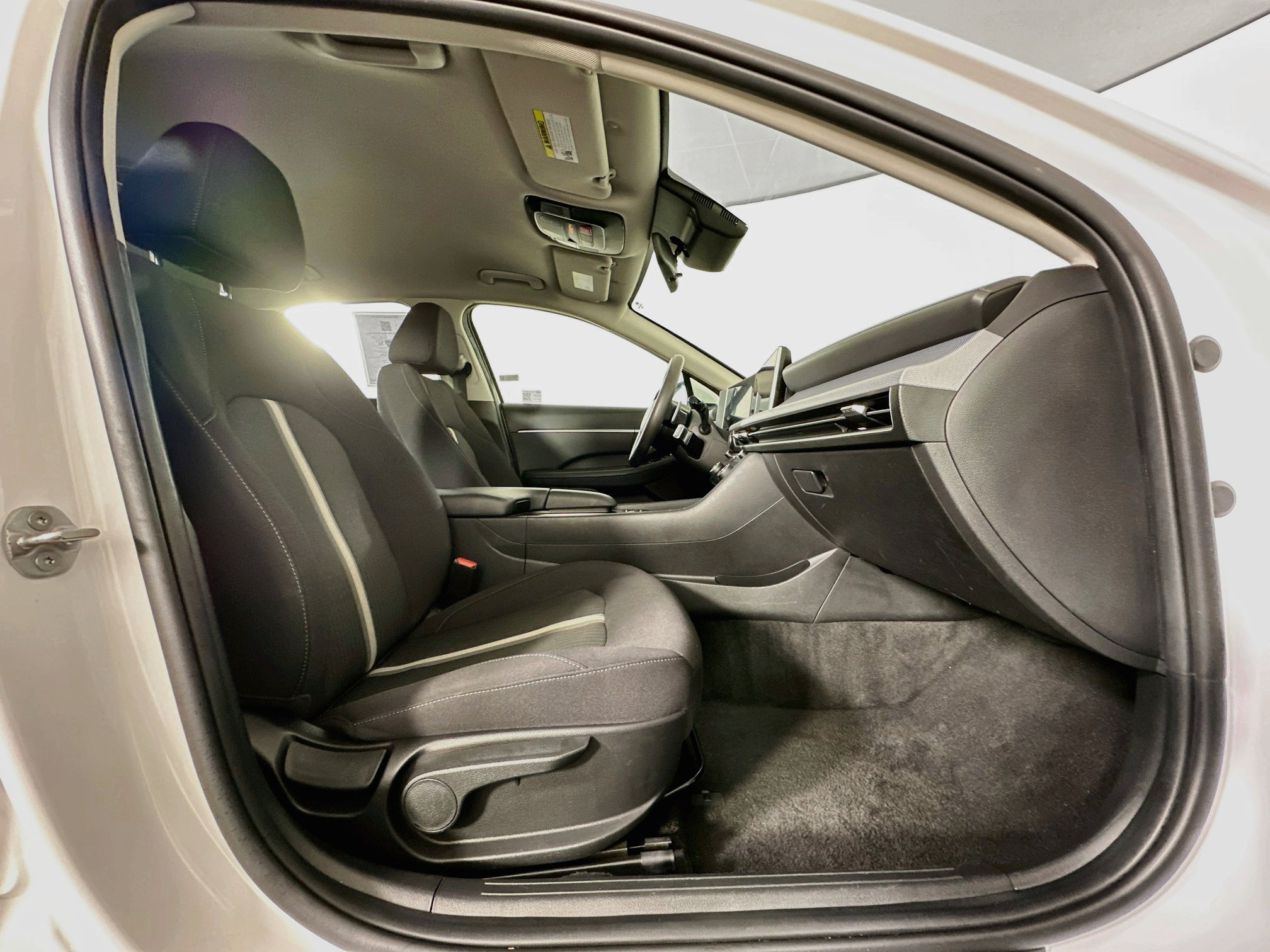 Used 2025 Hyundai Sonata SEL FWD image 32