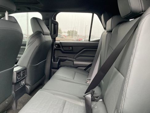 New 2026 Toyota 4Runner TRD Off-Road Premium AWD/4WD image 9
