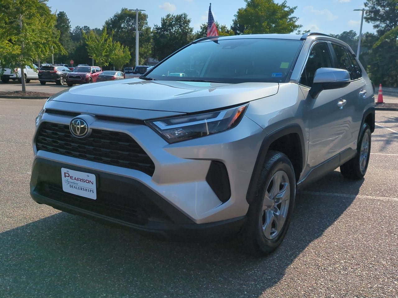 Used 2025 Toyota RAV4 XLE AWD/4WD image 8