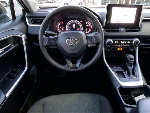 Used 2024 Toyota RAV4 XLE image 5