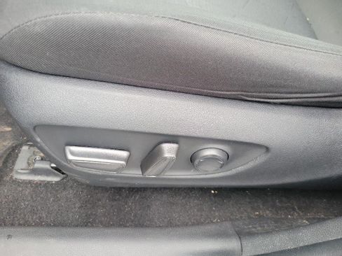 Used 2023 Toyota RAV4 XLE w/ Convenience Package image 4