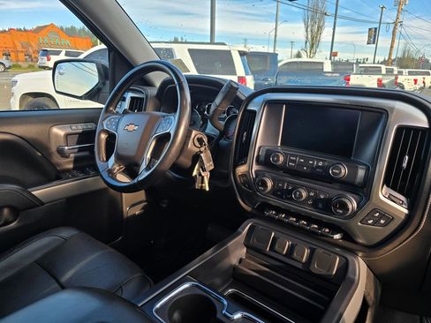 Used 2018 Chevrolet Silverado 1500 LTZ Z71 w/ LTZ Plus Package AWD/4WD image 11