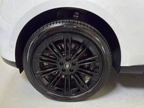 Used 2024 Land Rover Range Rover SE AWD/4WD image 30