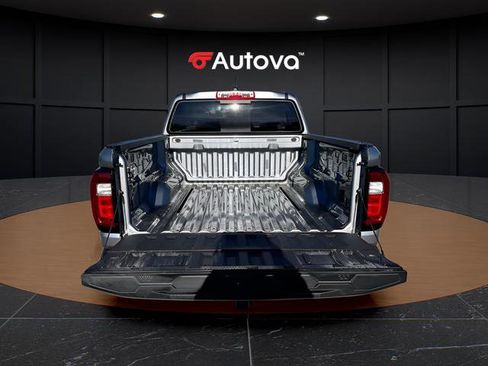 Used 2023 GMC Canyon AT4 image 4