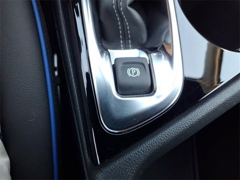 Used 2025 Buick Encore GX Sport Touring image 27