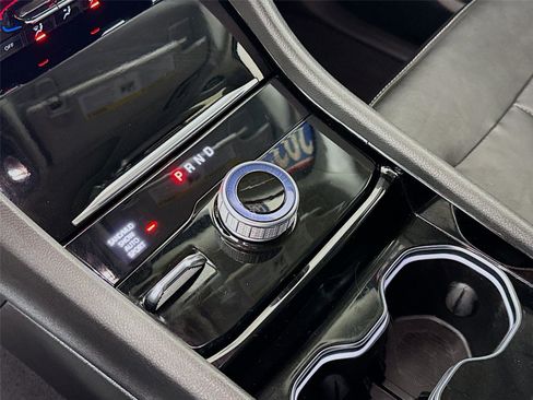 Used 2022 Jeep Grand Cherokee L Limited image 17