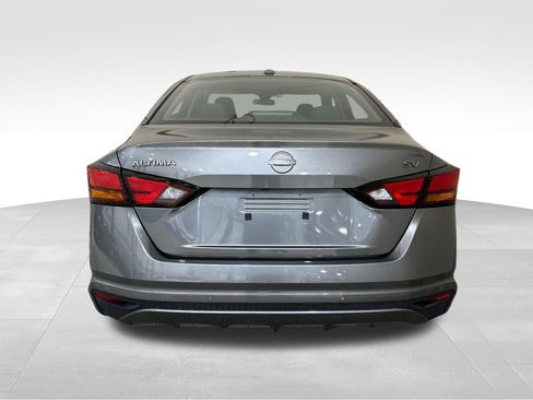 Used 2023 Nissan Altima 2.5 SV FWD image 4