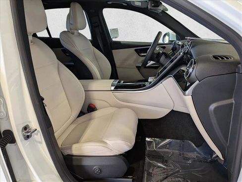 Used 2026 Mercedes-Benz GLC 300 4MATIC image 21