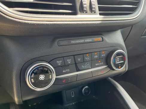 Used 2020 Ford Escape SE AWD/4WD image 14