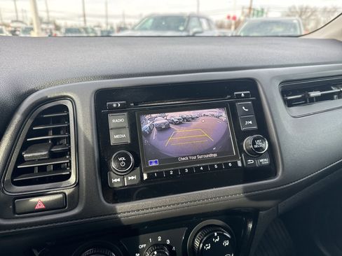 Used 2019 Honda HR-V LX image 20