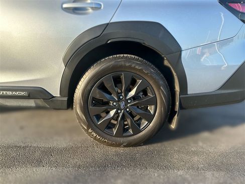 Used 2023 Subaru Outback Onyx Edition image 18