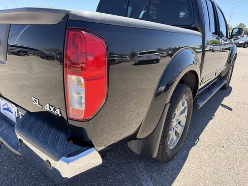 Used 2019 Nissan Frontier SL AWD/4WD image 13