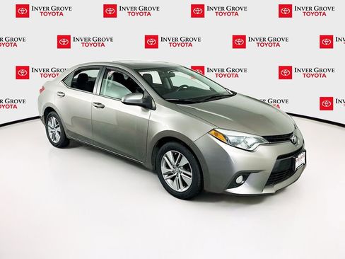 Used 2016 Toyota Corolla LE Premium image 3