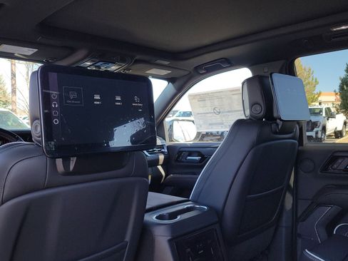 New 2026 GMC Yukon AT4 Ultimate AWD/4WD image 8