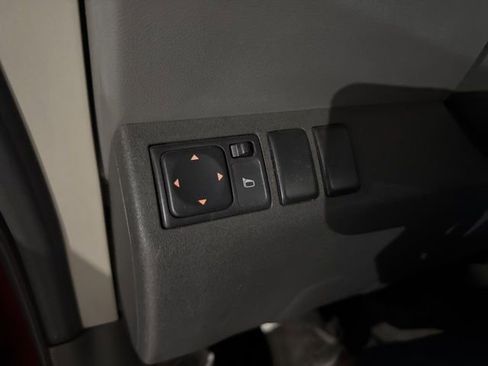 Used 2014 Nissan Xterra S image 8