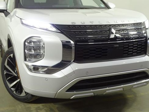 Used 2022 Mitsubishi Outlander SEL image 41