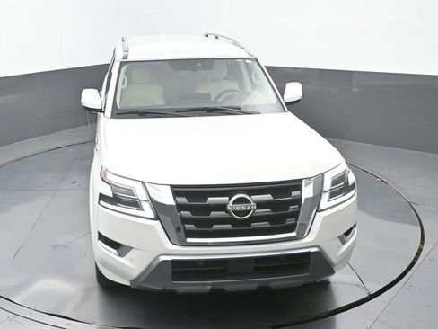 Used 2022 Nissan Armada SV w/ SV Appearance Package image 14