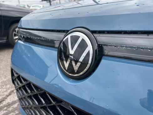 New 2026 Volkswagen Tiguan SE R-Line image 10