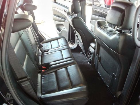 Used 2018 Jeep Grand Cherokee Limited w/ Luxury Group II image 19