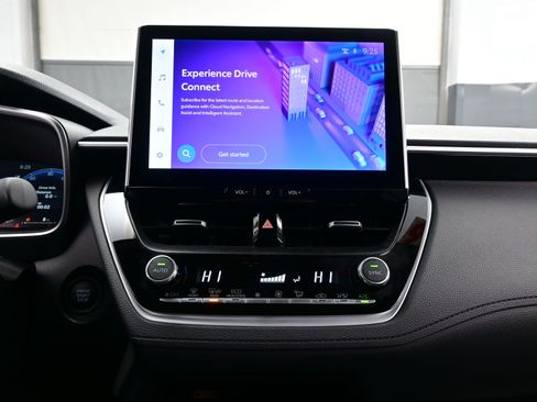 Used 2026 Toyota Corolla Cross XLE w/ Convenience Package image 19