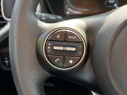 Used 2025 Kia Soul LX w/ LX Technology Package image 14