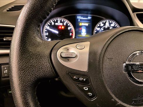 Used 2018 Nissan Sentra SV FWD image 17
