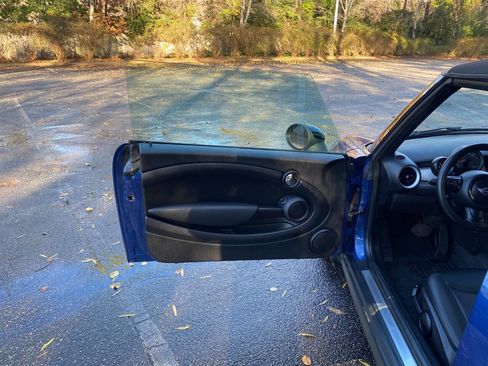 Used 2015 MINI Cooper Cooper 2dr Convertible image 13