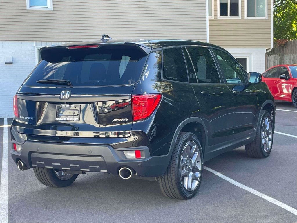 Used 2023 Honda Passport EX-L image 4